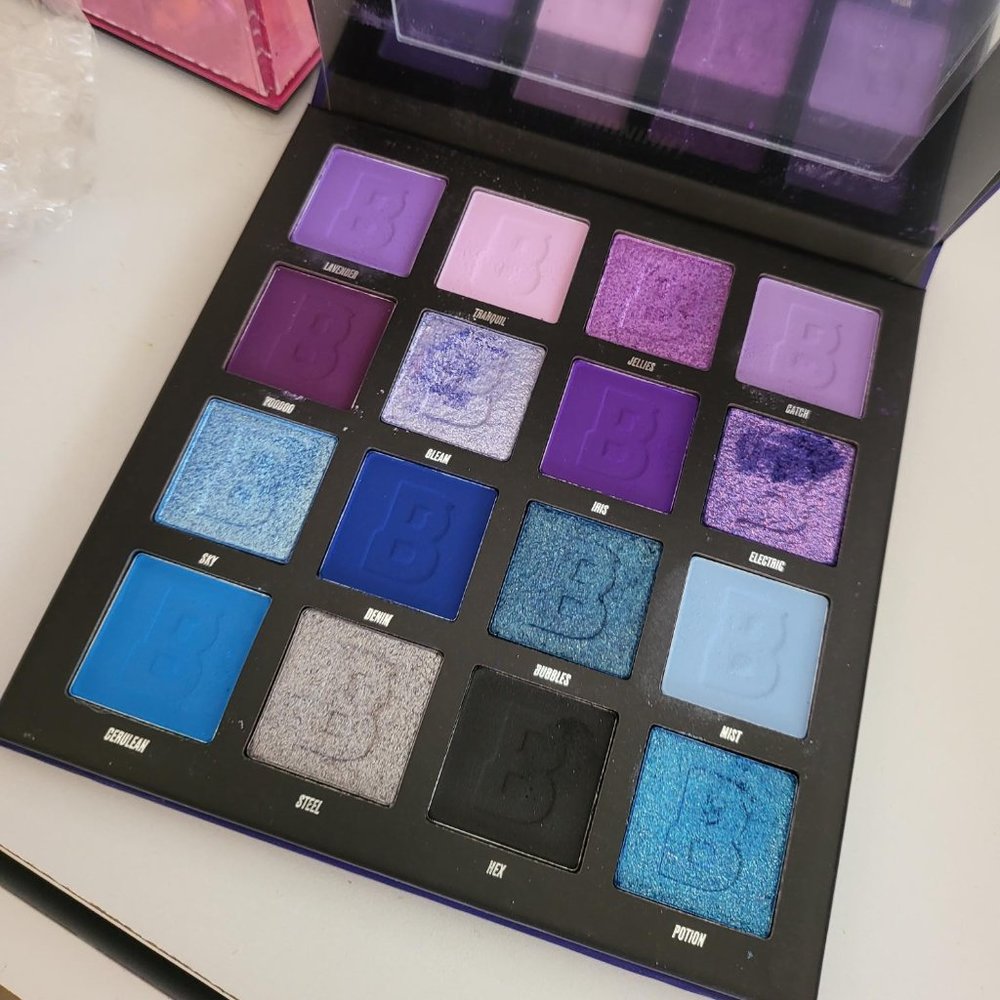Beauty Bay Midnight Palette - Picture 2 of 3